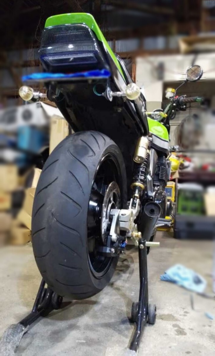 希少品♪ Kawasaki ZZR1200 社外 FRPフロント フェイスマスク 割れなし