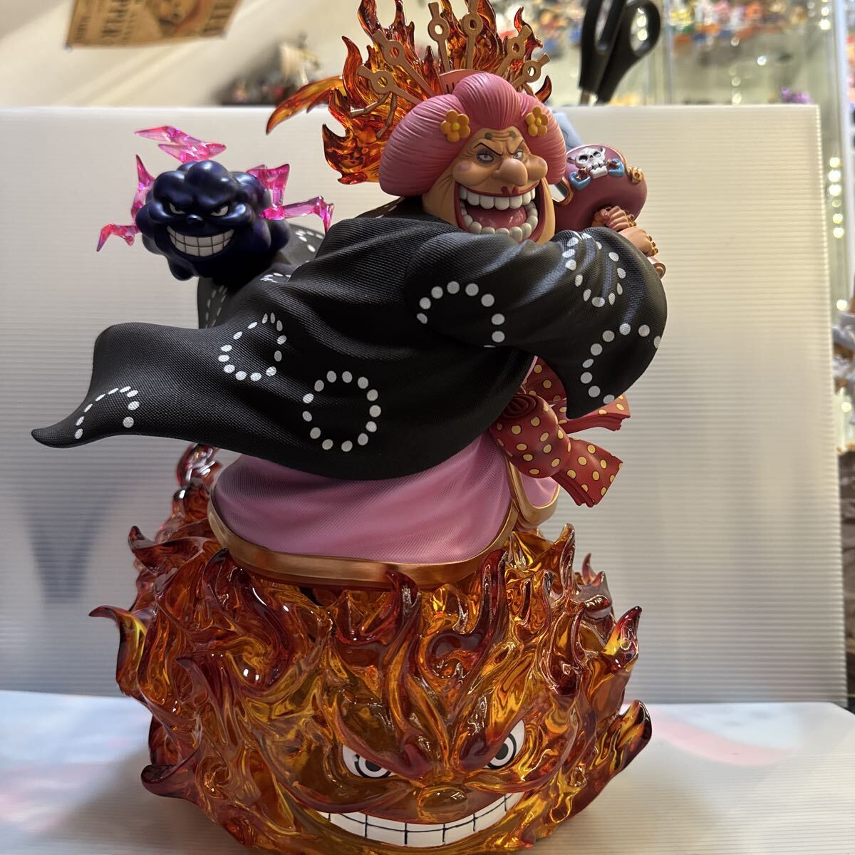新品】在庫品 ワンピース フィギュア ビッグマム海賊団 三将星
