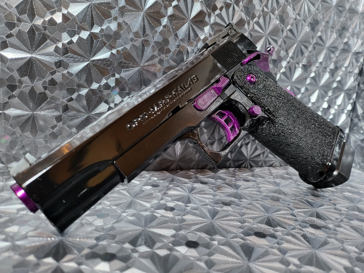東京マルイ ハイキャパ5.1 カスタム GBB ウレタン塗装　ステッピング加工② 新品】マルイ ハイキャパ 純正カスタムグリップ／ステッピング加工 SP