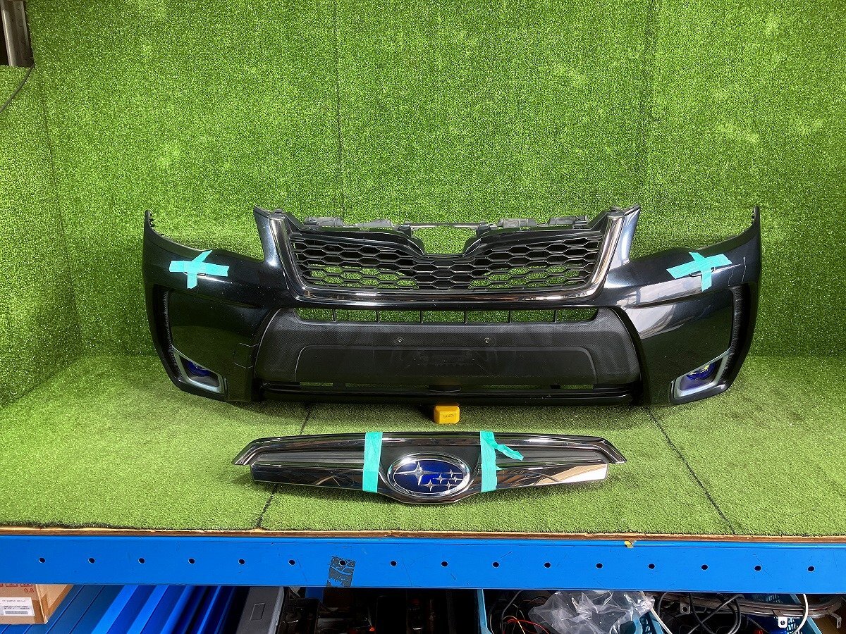 新車外し 超美品 スバルSK9フォレスター純正フォグランプカバー
