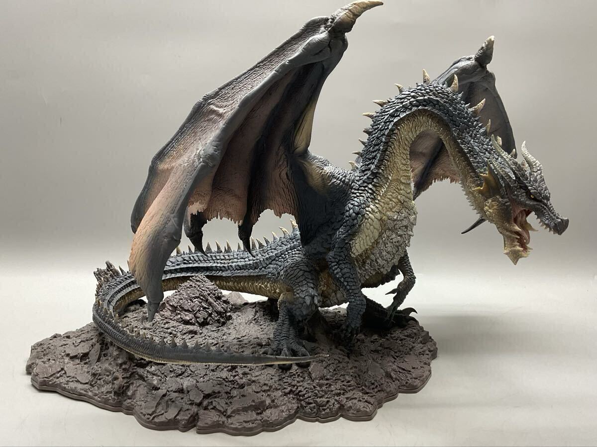 桜火竜 リオレイア亜種 モンスターハンター カプコンフィギュア