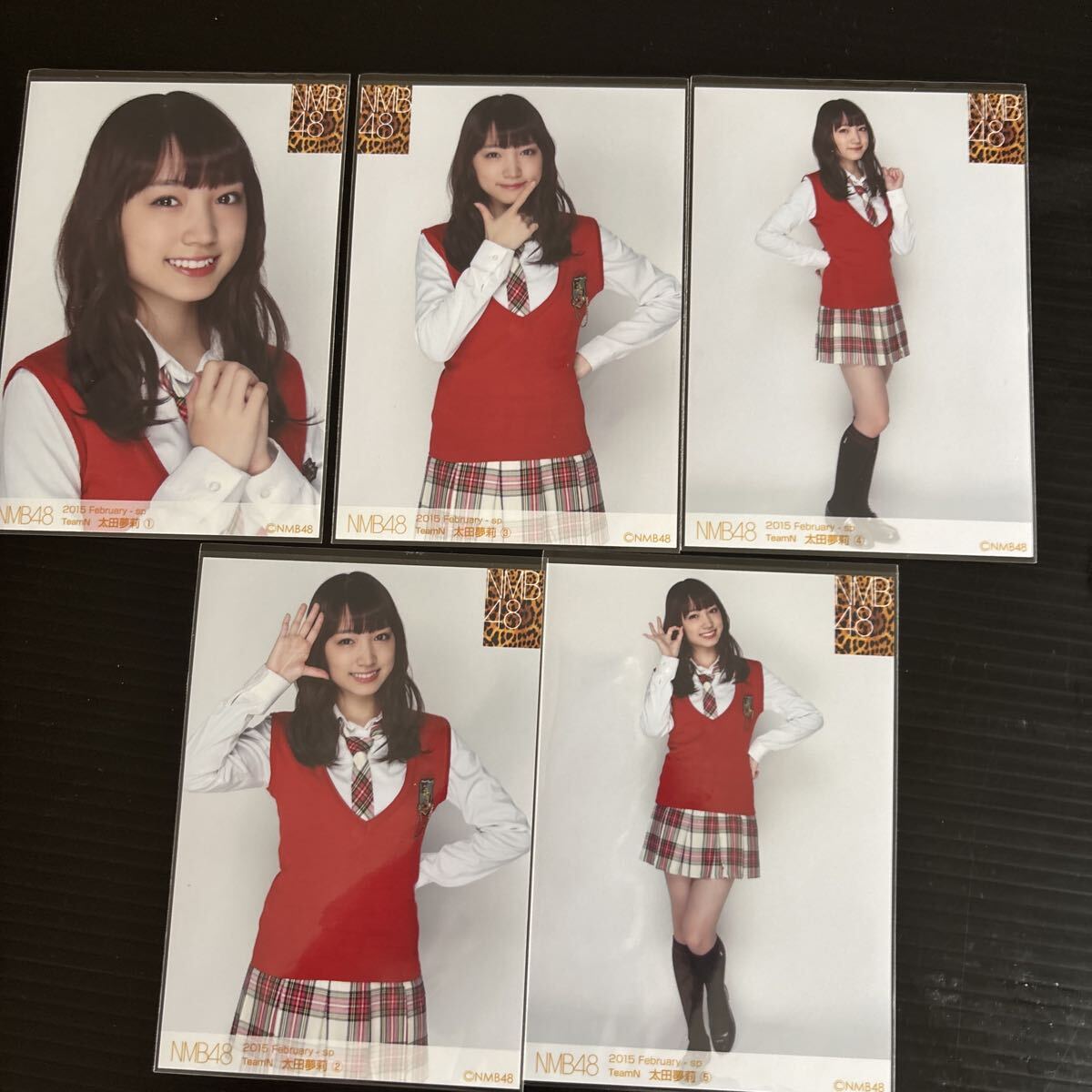 AKB48 板野友美 生写真 月別2011.02 Februaryの落札情報詳細 - Yahoo