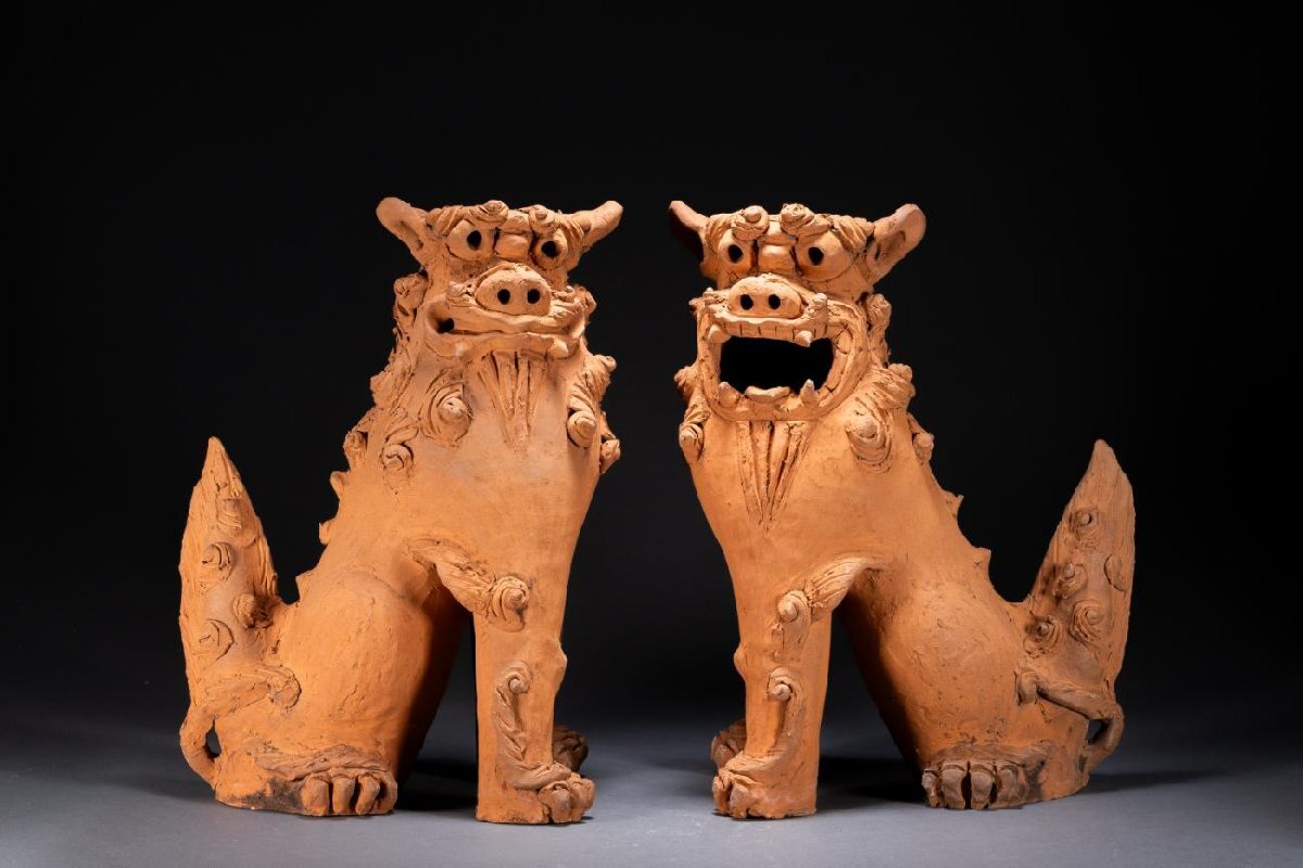 中古】AB01 九谷焼 狛犬 陶器 精密細工 獅子 置物 縁起物 陶磁器 古