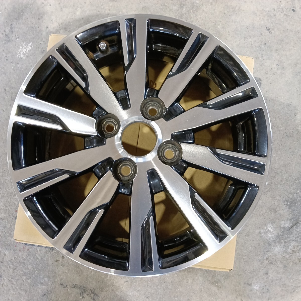 ☆ダイハツ ムーヴカスタムRS L175S 純正 アルミホイール 16×4.5J +45
