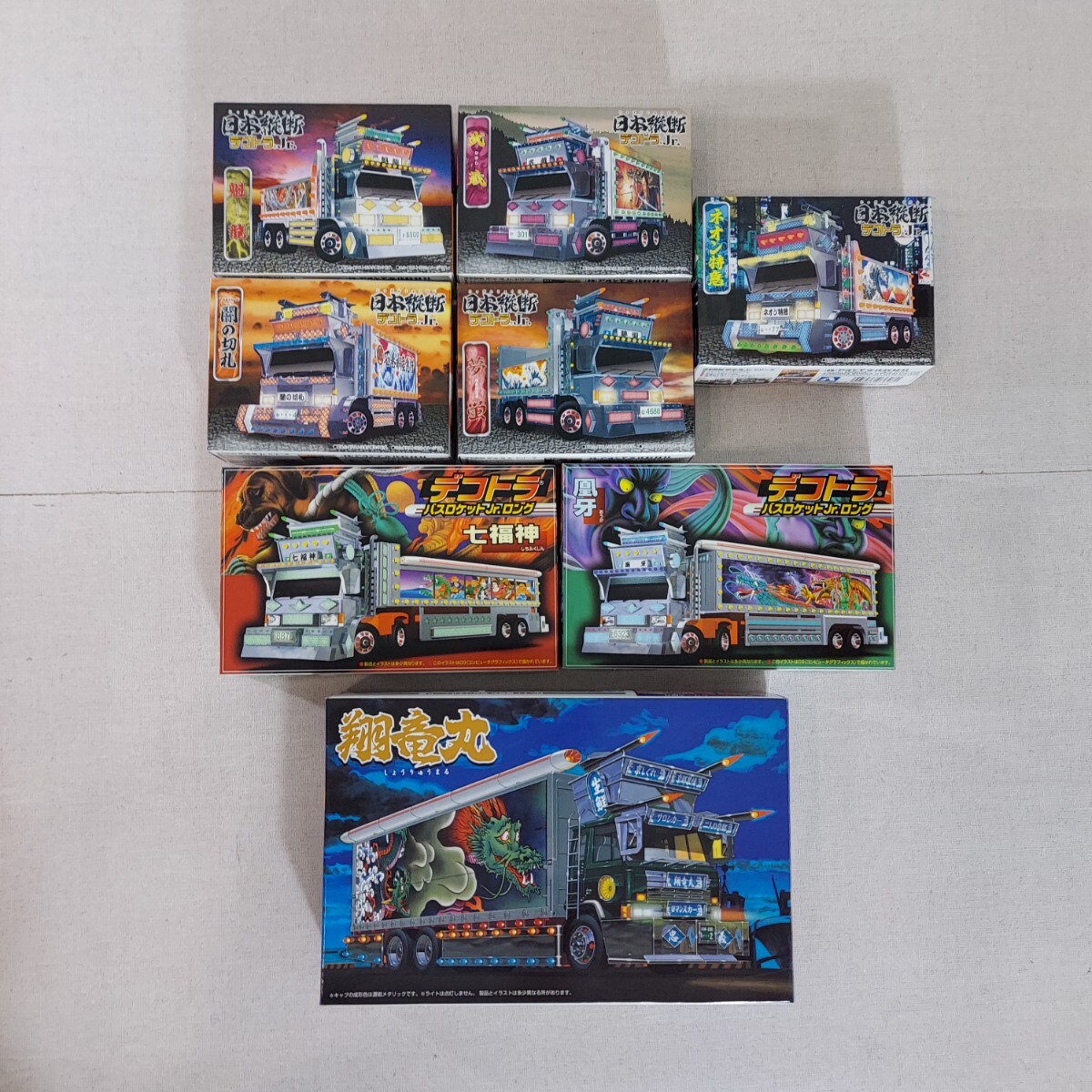 新品】アオシマ 1/60 ミニデコトラ いすゞ810 二代目 風来坊 未組立 の