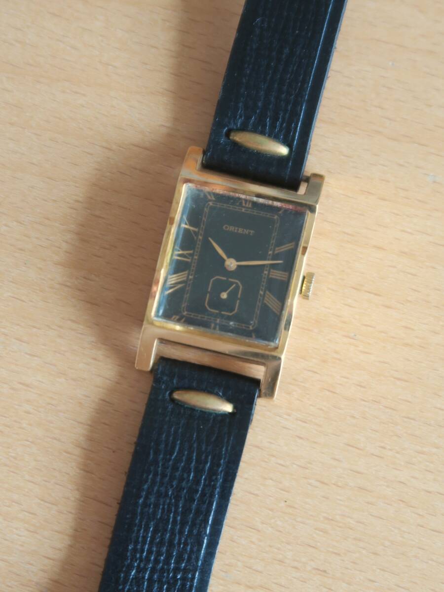 No.44 稀少モデル SEIKO(セイコー)シャリオ 手巻き式 スクエア型 2220