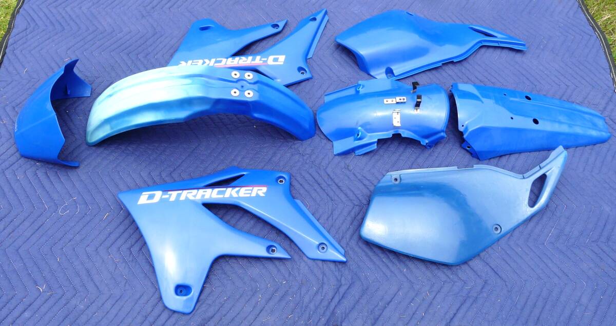 中古】Dトラッカー 125 KLX125 純正 リア フェンダー & テールランプ
