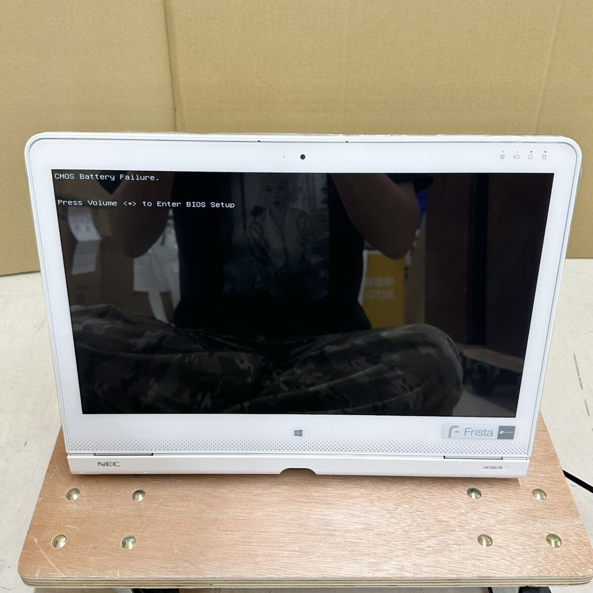 ジャンク】即決 液晶難有り NEC LAVIE Hybrid Frista HF150/BA 外観美