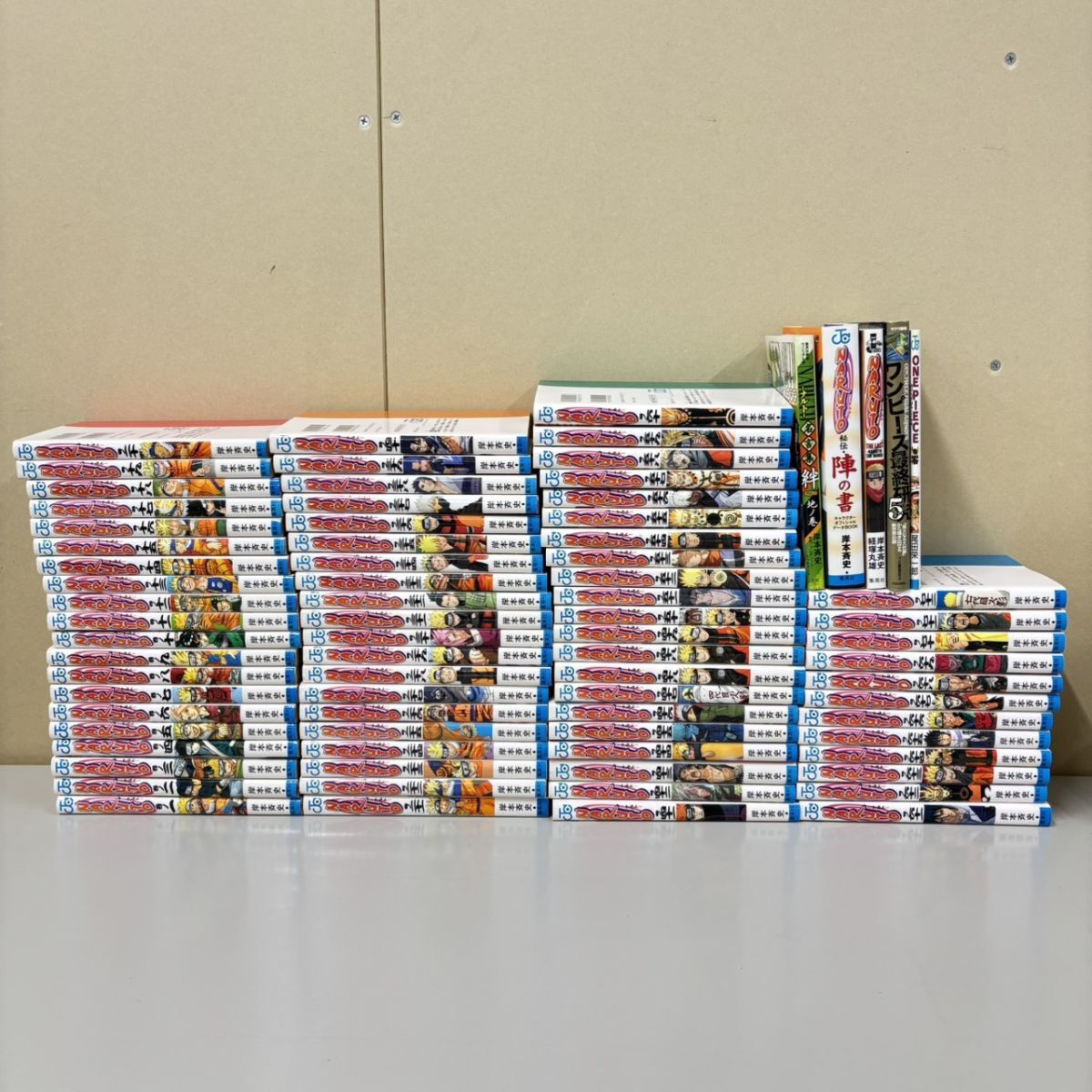 B240-G20-2286 NARUTO-ナルト- 1-39巻/41-72巻/他4冊 計75