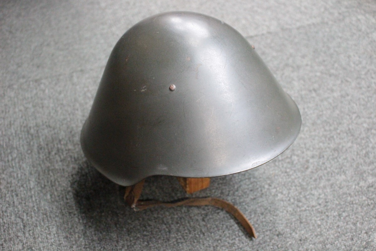 中古】MX464. ミリタリー 元東ドイツ軍 ヘルメット / 旧日本軍物軍隊