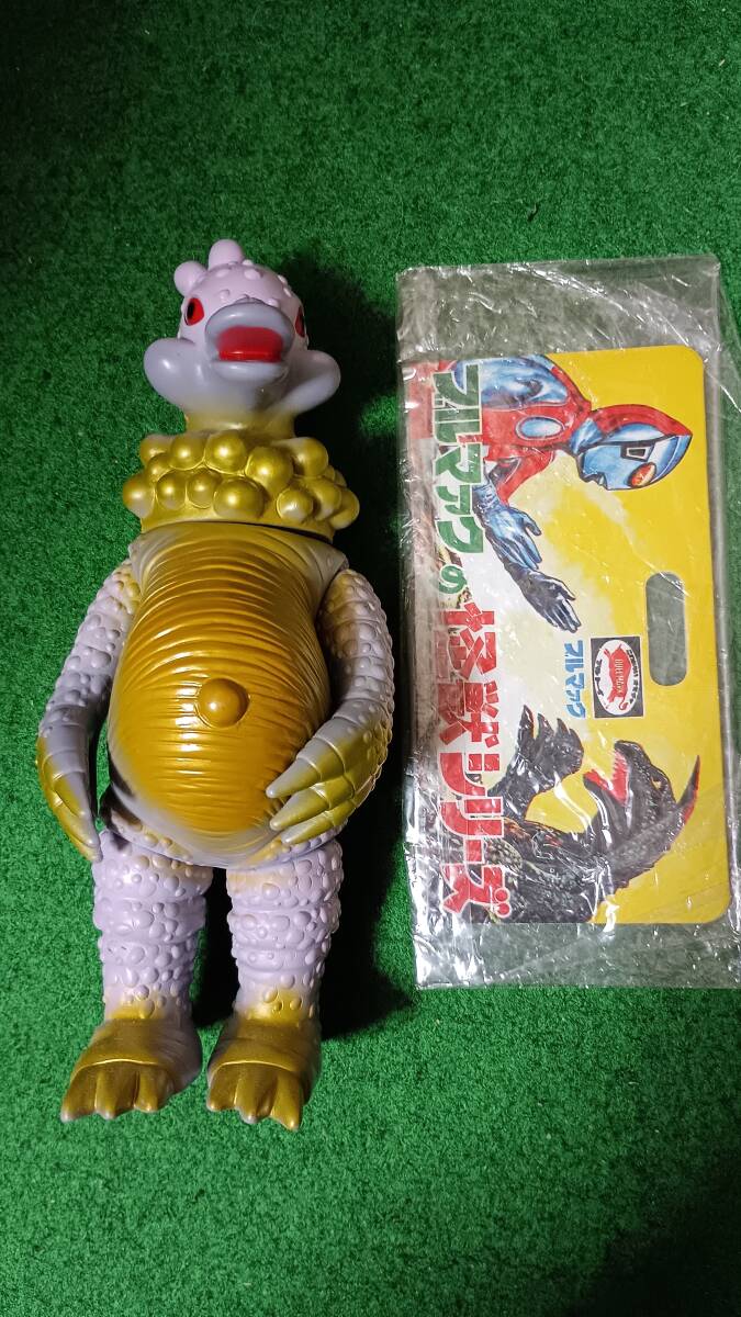 2個体目] ブルマァク ウルトラマンタロウ 面取れ スタンダードサイズ