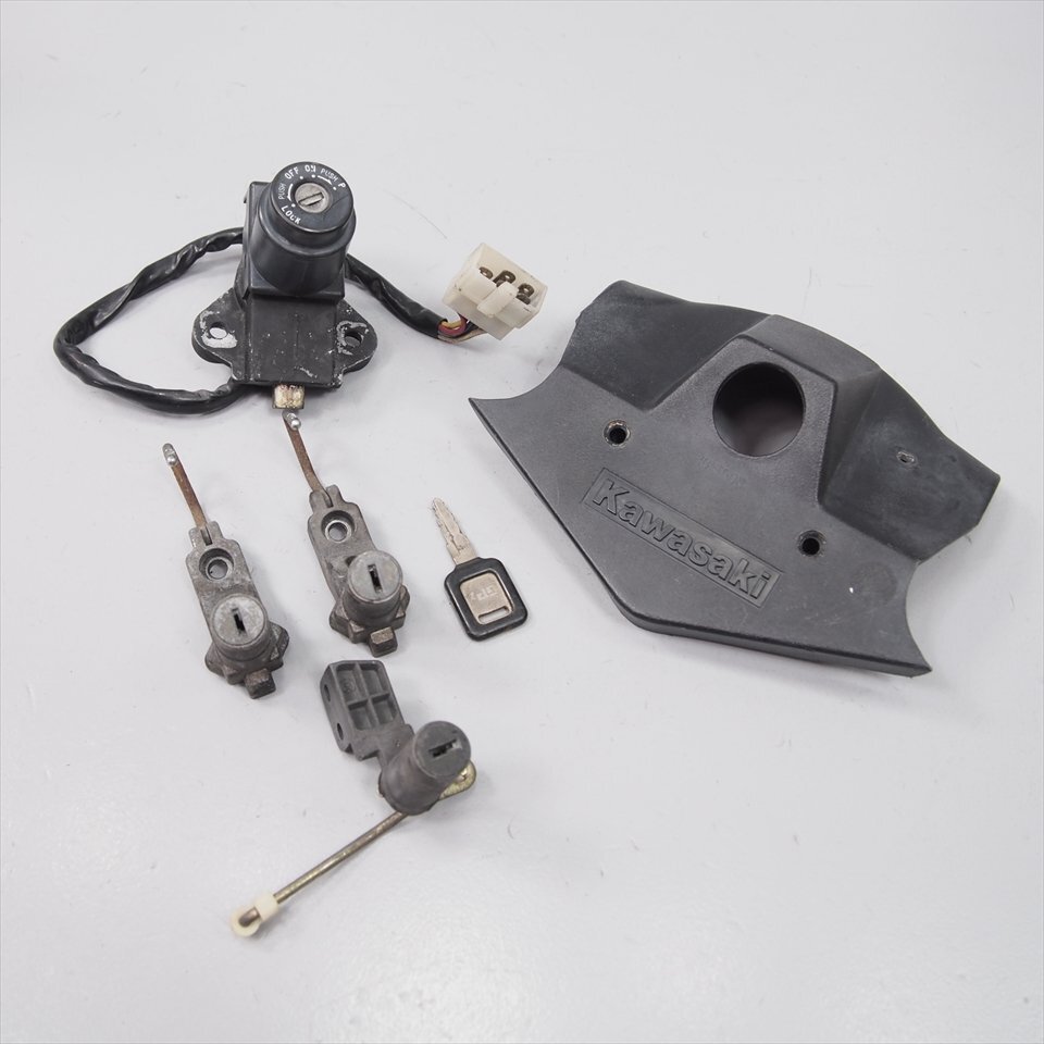 ヤマハ パッソル 2E9 純正 キーシリンダー ヘルメットホルダー