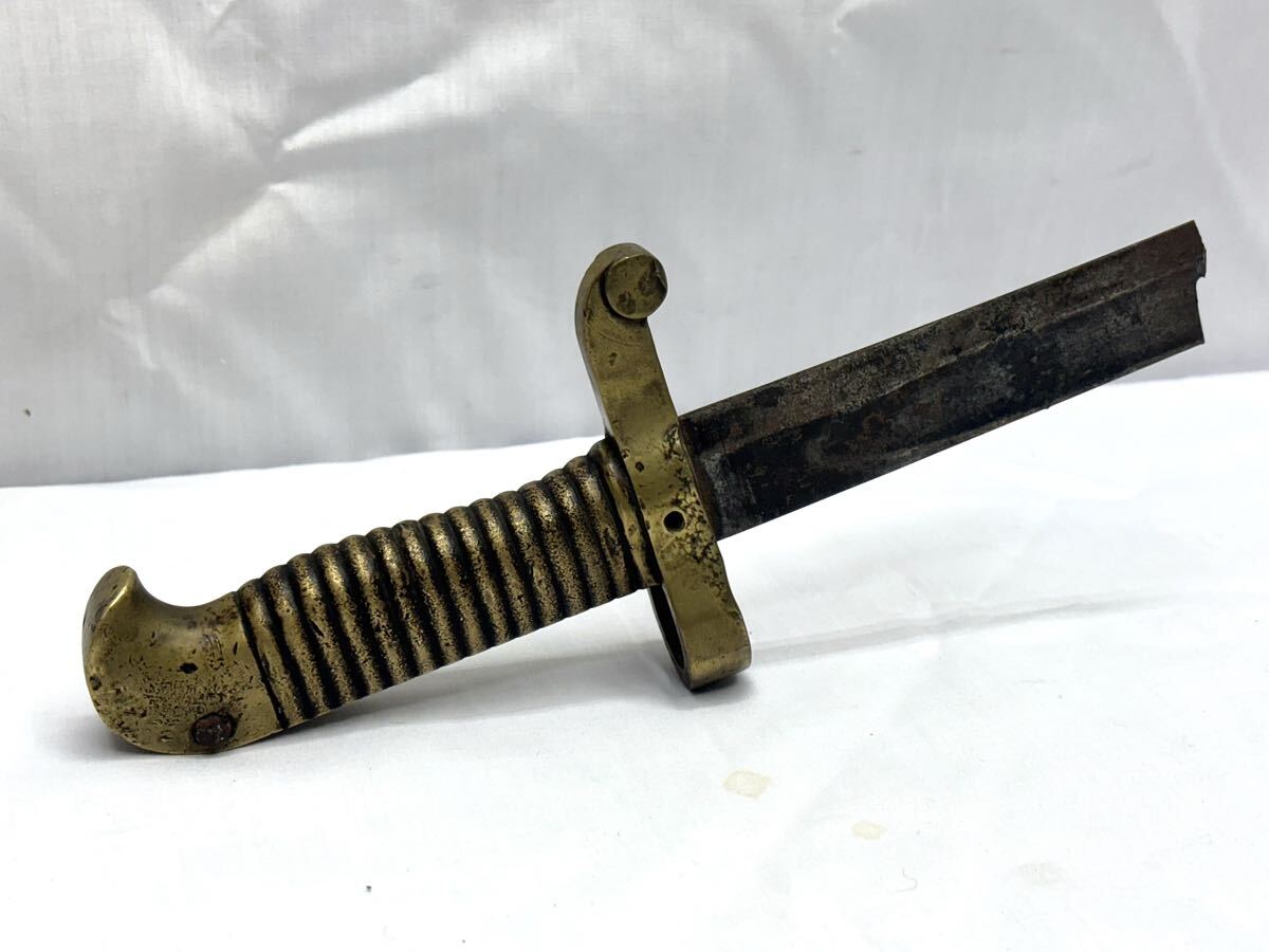 中古】サーベル/軍刀/指揮刀/桜紋/模造刀【時代物】の落札情報詳細
