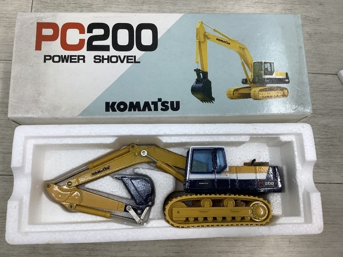 希少！絶版 昭和レトロ コマツ KOMATSU アバンス PC200 油圧ショベル