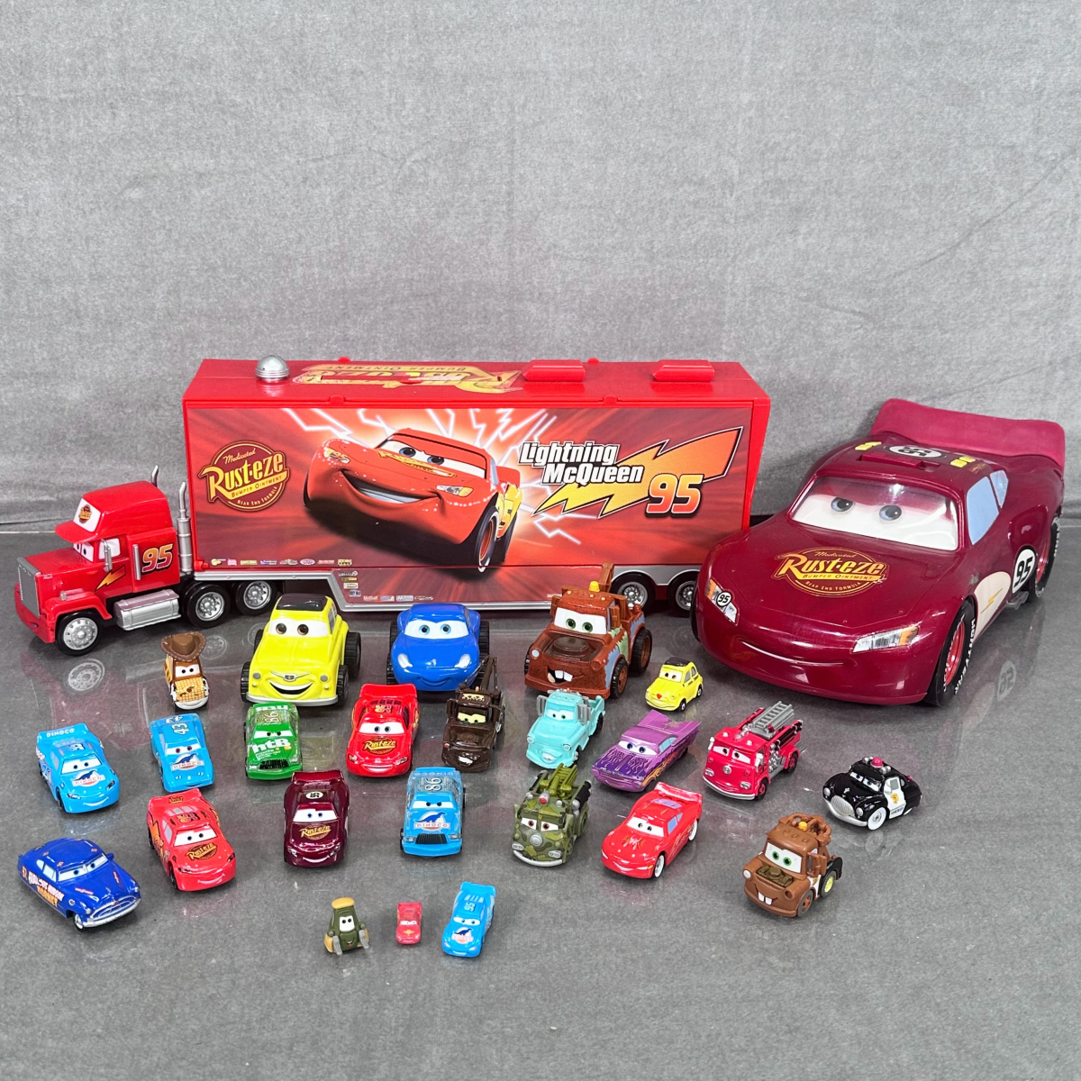 トミカ ディズニーピクサー カーズ Dカプセル(カスタムモデル) 未使用未開封 中古ディズニー・ピクサー トミカ Dカプセル カーズ カスタムモデル