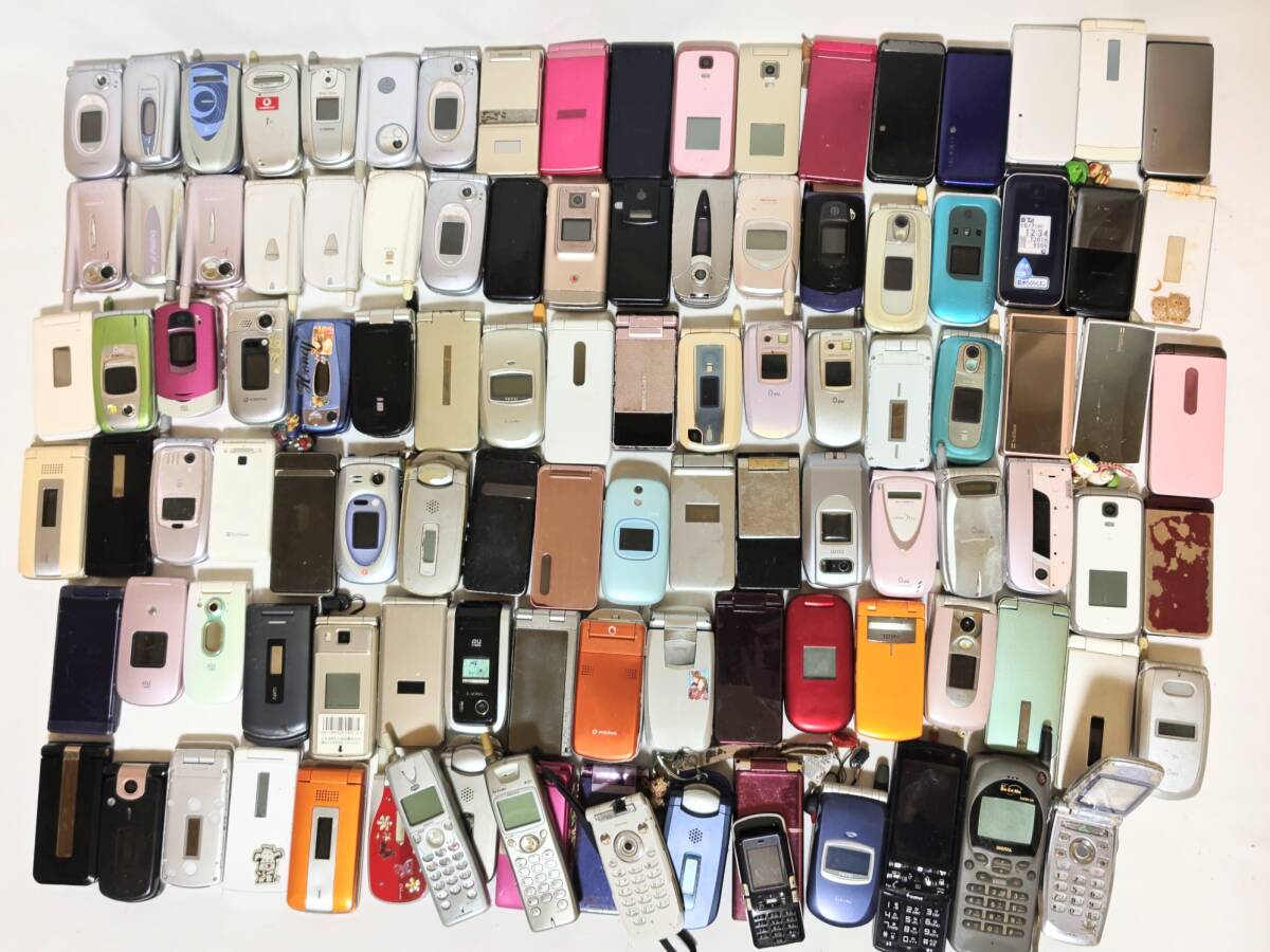 懐かしの】ガラケーまとめ ガラケー ガラパゴス携帯 携帯電話 7台