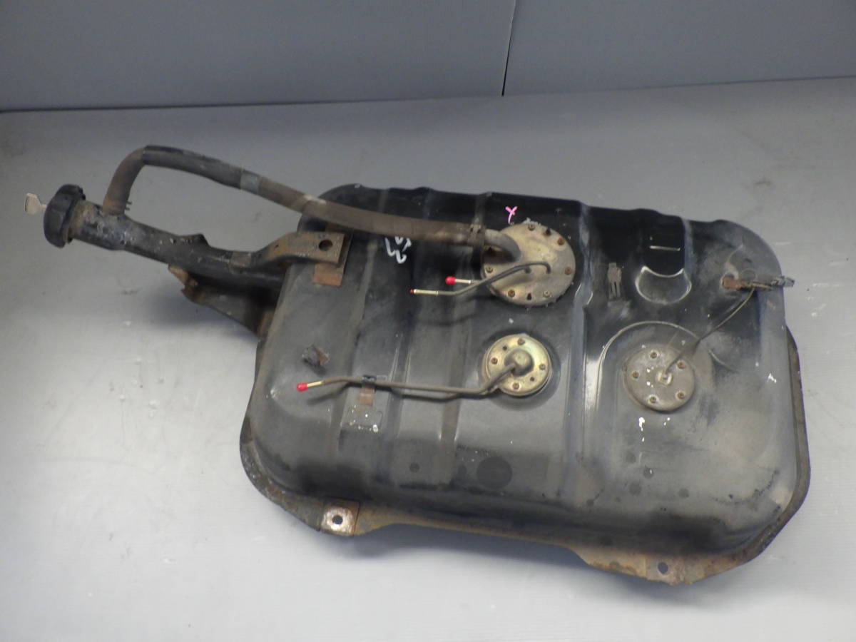 ダイハツ　ハイゼットトラック　ガソリンタンク ダイハツ軽トラックS110Pハイゼット純正EFハイゼットトラックS100P純正