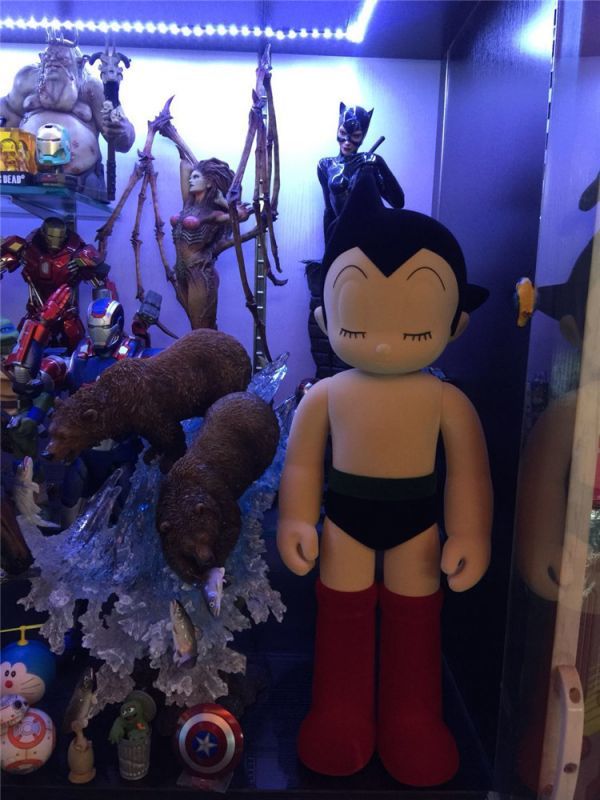 新品】ZCWO ASTRO BOY 手塚治虫 鉄腕アトム Flocky 目を閉じるタイプ