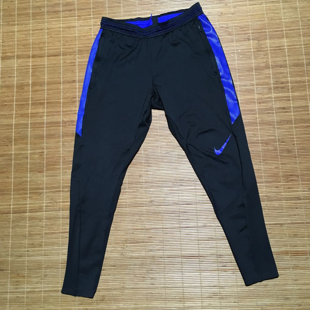 Nike ナイキ ストライク フレックス ニット パンツ ブラック S ストライク テック パンツ ジャージ サッカー フットサル トレーニング の落札情報詳細 ヤフオク落札価格情報 オークフリー スマートフォン版