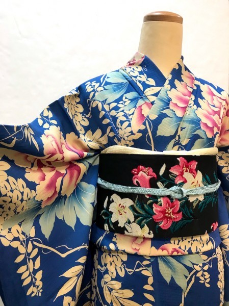 美品 アンティーク 着用可 正絹 単衣 着物 青地にピンクの牡丹と藤