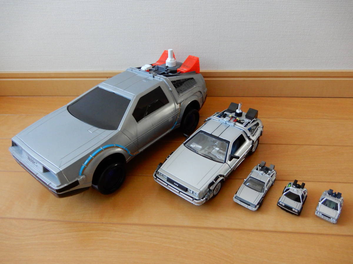チョロQ DELOREAN I Amazon.co.jp: デロリアン チョロQ ユニバーサル