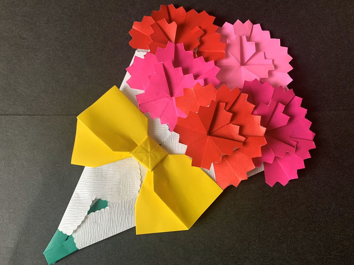 新品 壁面飾り カーネーション花束 折り紙 入学 卒業 母の日 ディスプレイなどに の落札情報詳細 ヤフオク落札価格情報 オークフリー スマートフォン版