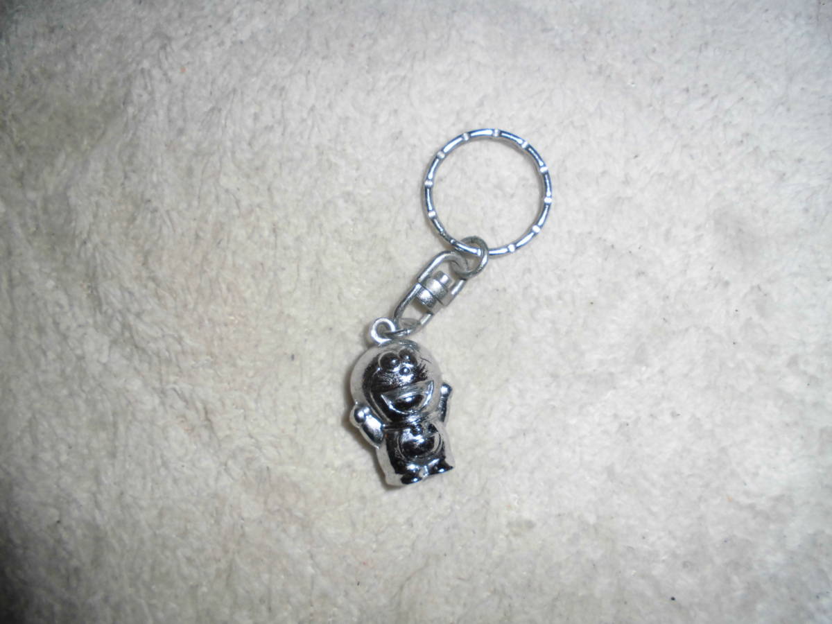 中古 に031 ドラえもん メタルキーホルダー 金属製 重量感あり の落札情報詳細 ヤフオク落札価格情報 オークフリー スマートフォン版
