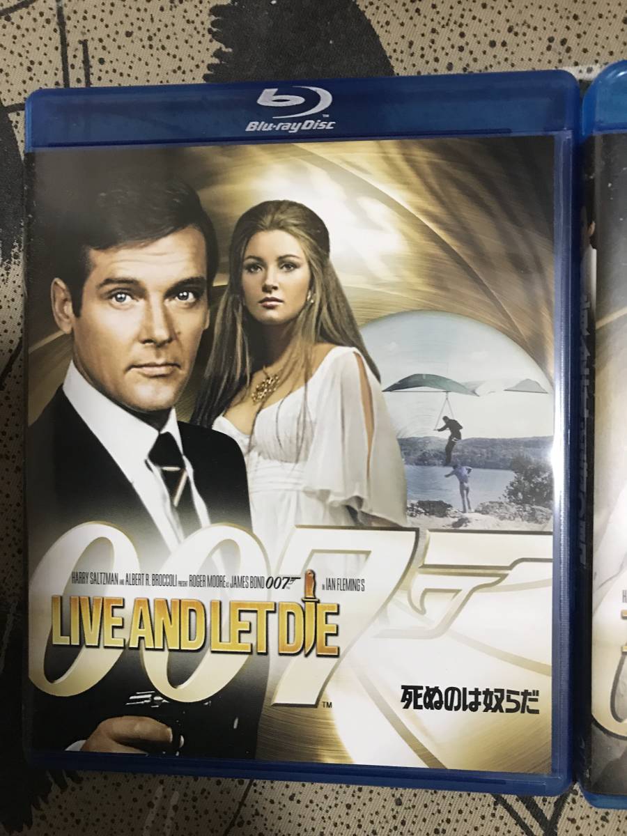 007 死ぬのは奴らだ 007 黄金銃を持つ男 ロジャームーアasジェームスボンド ポールマッカートニー音楽 の落札情報詳細 ヤフオク落札価格情報 オークフリー スマートフォン版