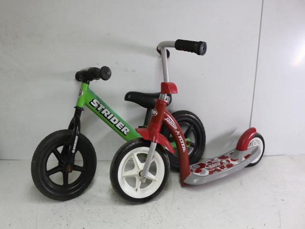 【新品未使用】ストライダー：RADIO FLYER RADIO FLYER ストライダー ラジオフライヤー ストライダーの通販