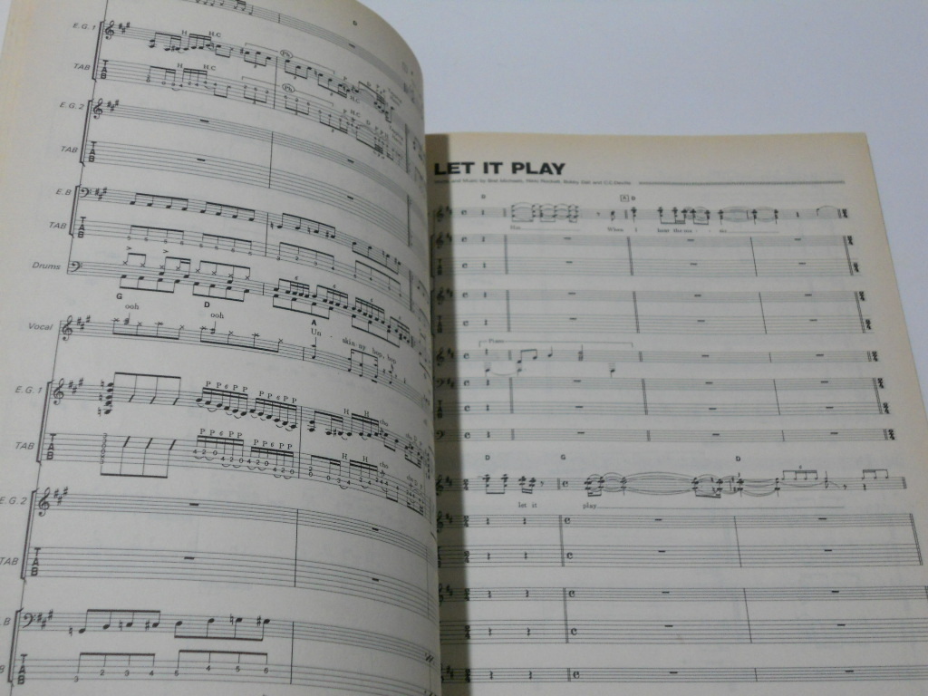 ★POISON バンドスコア Flesh&Blood★楽譜 ポイズン フレッシュアンドブラッドギター、ベース・タブ譜付き 送料198円(追跡