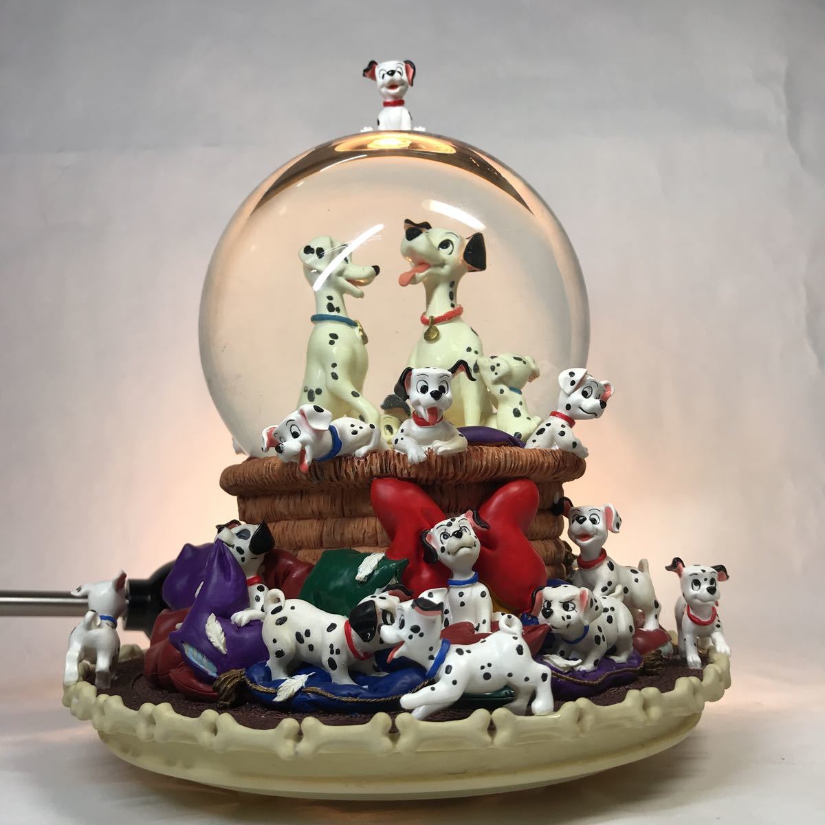 101匹わんちゃん クルエラ スノードーム フィギュア オルゴール レア