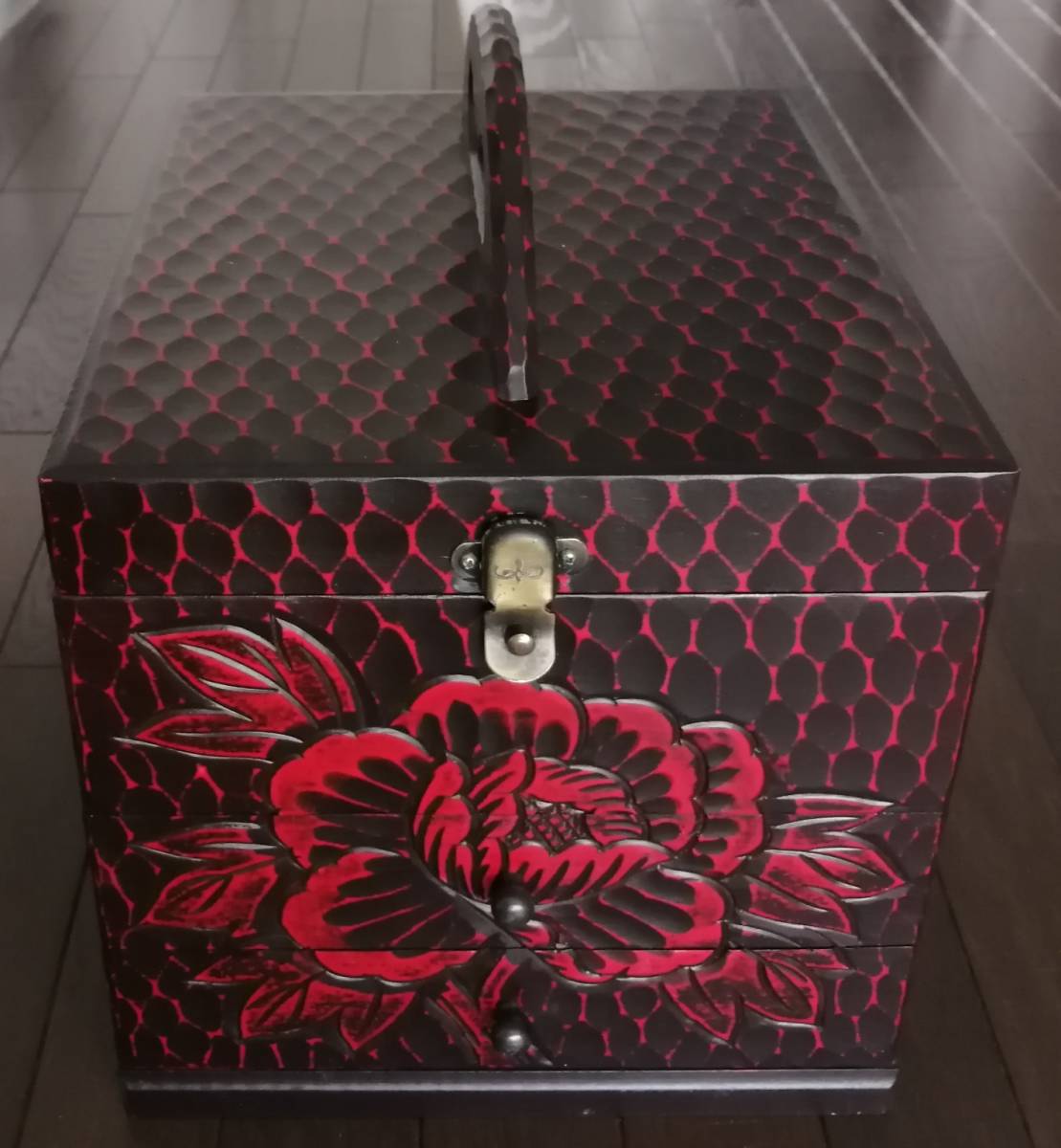 【 化粧BOX  / 鏡台 】 漆器 骨董品 化粧ケース 年代物 楽天市場】【8月25日ポイント最大10倍祭】メイクボックス ツガの