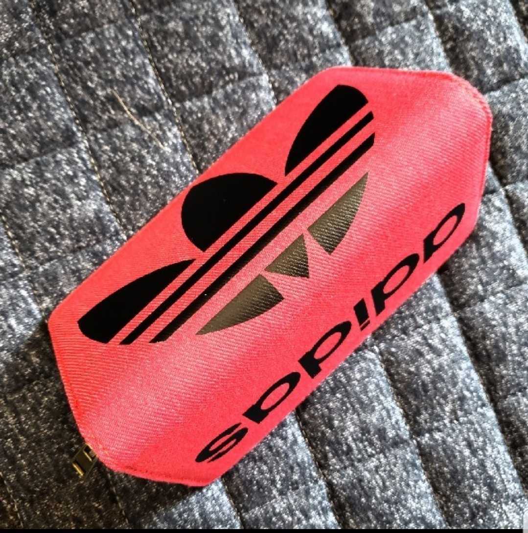 新品 Adidas デニム ラウンドファスナー 長財布 ウォレット リメイク アディダス の落札情報詳細 ヤフオク落札価格情報 オークフリー スマートフォン版