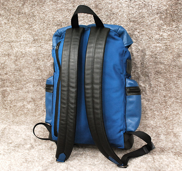 定価￥102,600 コーチ COACH「TREK PACK IN PERFORATED パーフォレ