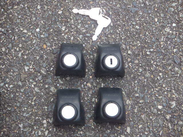 送料無料 Terzo テルッツオ 鍵2本付き ベースキャリア ルーフキャリア 中古品 ステップワゴン スパーダ Rk1 Rk2 Rk5 Rk6 の落札情報詳細 ヤフオク落札価格情報 オークフリー スマートフォン版