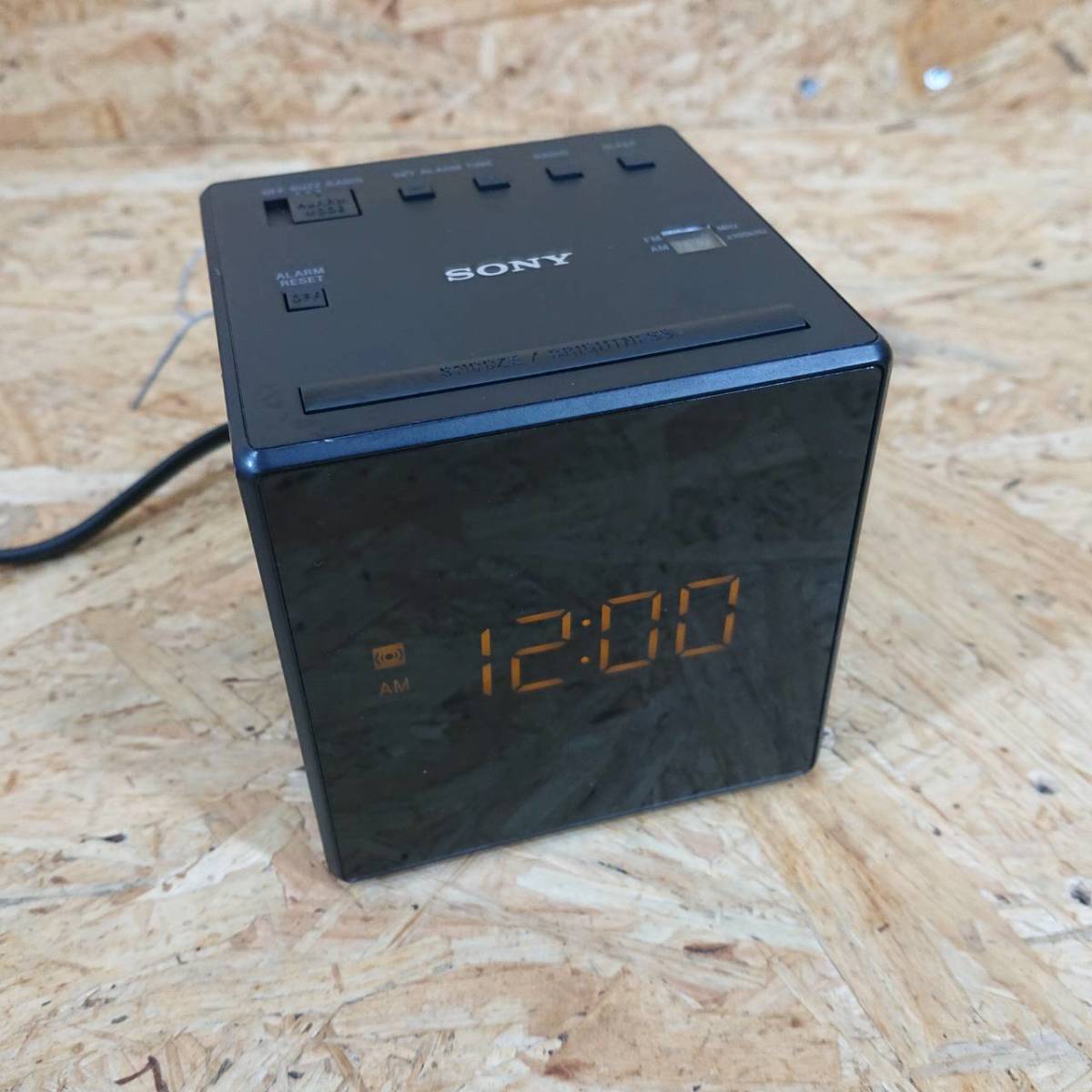 ソニー クロックラジオ ICF-C1 : FM/AM/ワイドFM対応（ソニー(SONY  