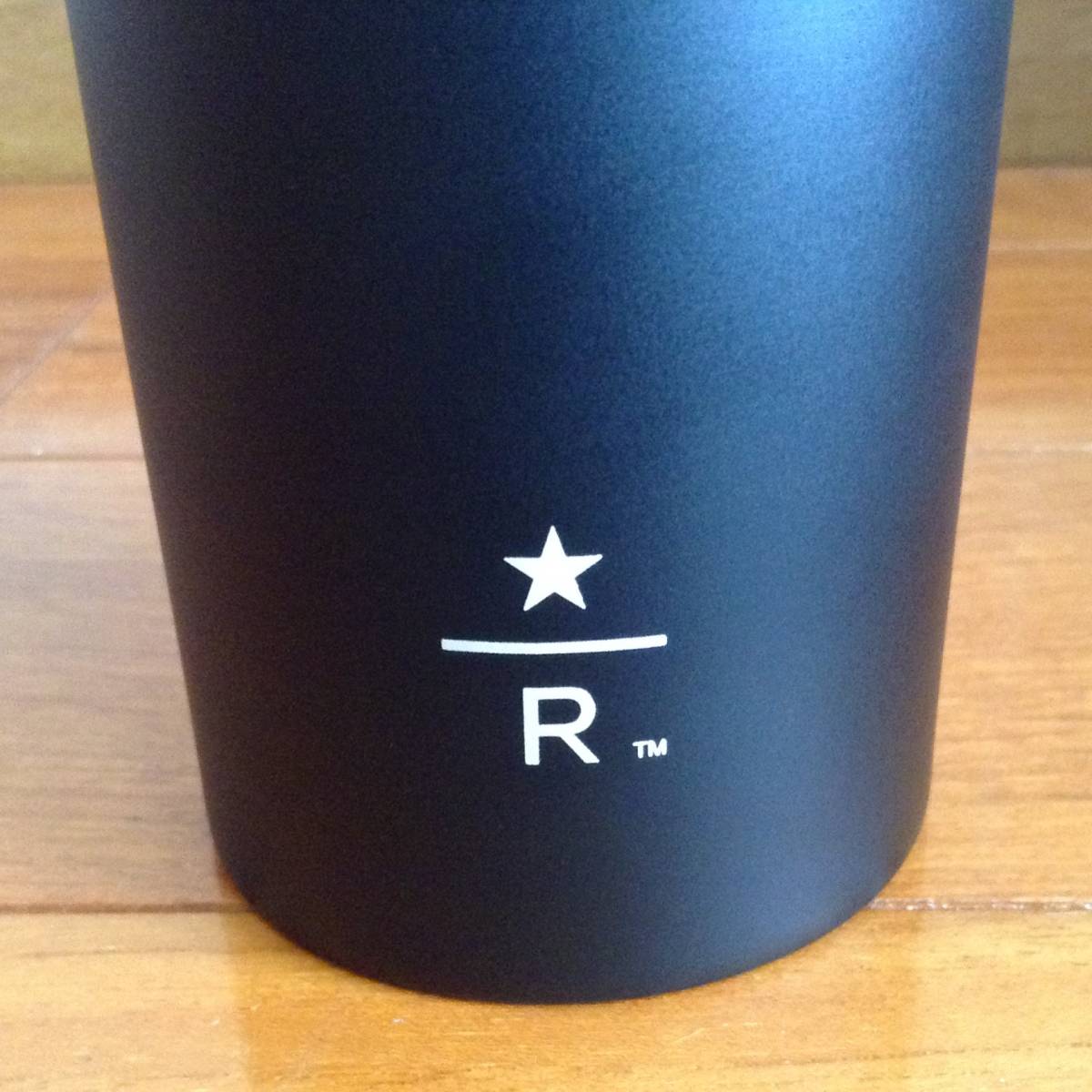 新品 海外スターバックス ステンレスタンブラー リザーブ ｒ ロゴ 専用円柱ケース入り高級仕様 Starbucks スタバ マグ の落札情報詳細 ヤフオク落札価格情報 オークフリー スマートフォン版