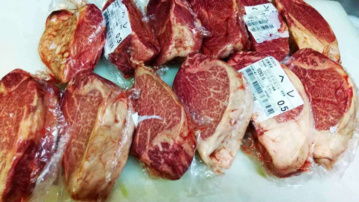 新品 近江牛 特選 枝肉 ヒレ 肉 重量 5 27キロ シャトーブリアン １本物 小分け 真空パック qに の落札情報詳細 ヤフオク落札価格情報 オークフリー スマートフォン版