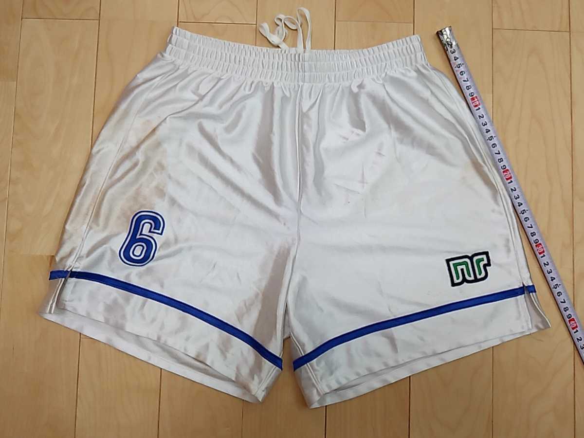 ヴァンフォーレ甲府 サッカーパンツ アウェーユニフォームパンツ 背番号6 Nr 中田健二 汚れあり の落札情報詳細 ヤフオク落札価格情報 オークフリー スマートフォン版