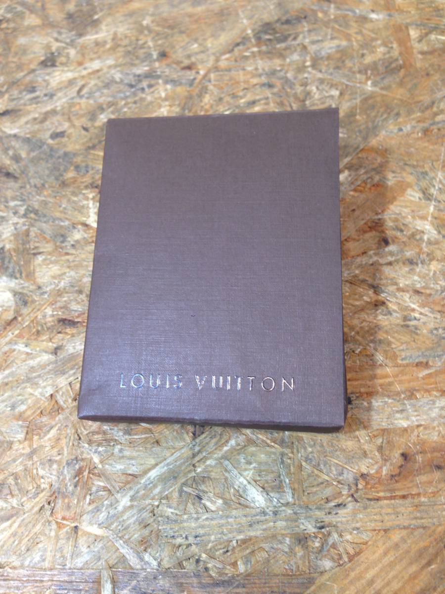 W1001 005b Louis Vuitton 靴紐 1組 紐 平 白 スニーカー用 ほぼ未使用 箱付 スニーカー ヴィトン ハイブランド インスタ 映え おしゃれ の落札情報詳細 ヤフオク落札価格情報 オークフリー スマートフォン版