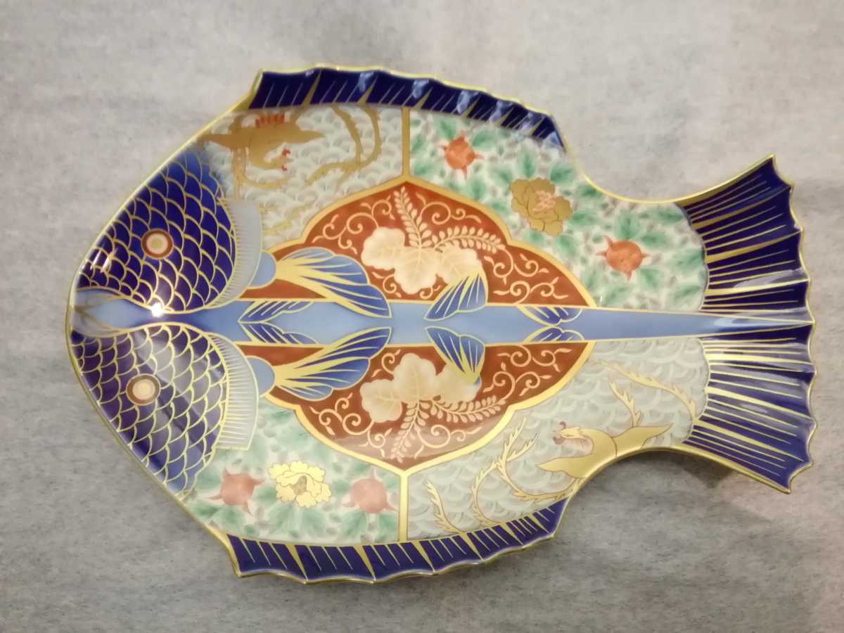 未使用　深川製磁 古伊万里鳳凰割地紋 魚型皿 ☆ 美品　正規品 古伊万里鳳凰割地紋 魚型皿 | 有田焼 深川製磁｜公式オンライン