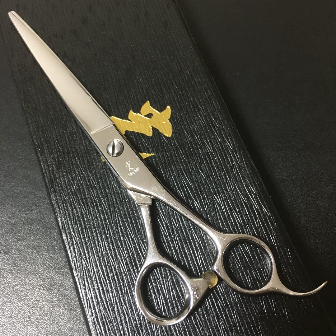 美品 光シザー ロングシザー 7 0インチ 美容師 理容師 トリマー コスプレ セルフカット おすすめ ハサミ セニング トリミング の落札情報詳細 ヤフオク落札価格情報 オークフリー スマートフォン版