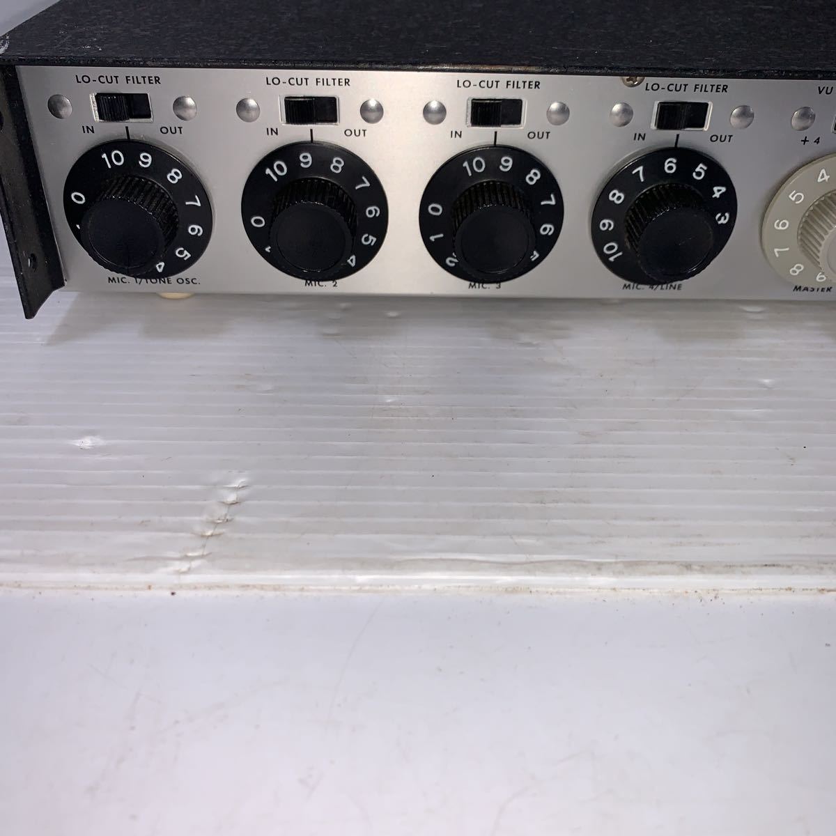 中古品！SHURE MICROPHONE MIXER M67 PROFESSIONAL 4ch マイクミキサー