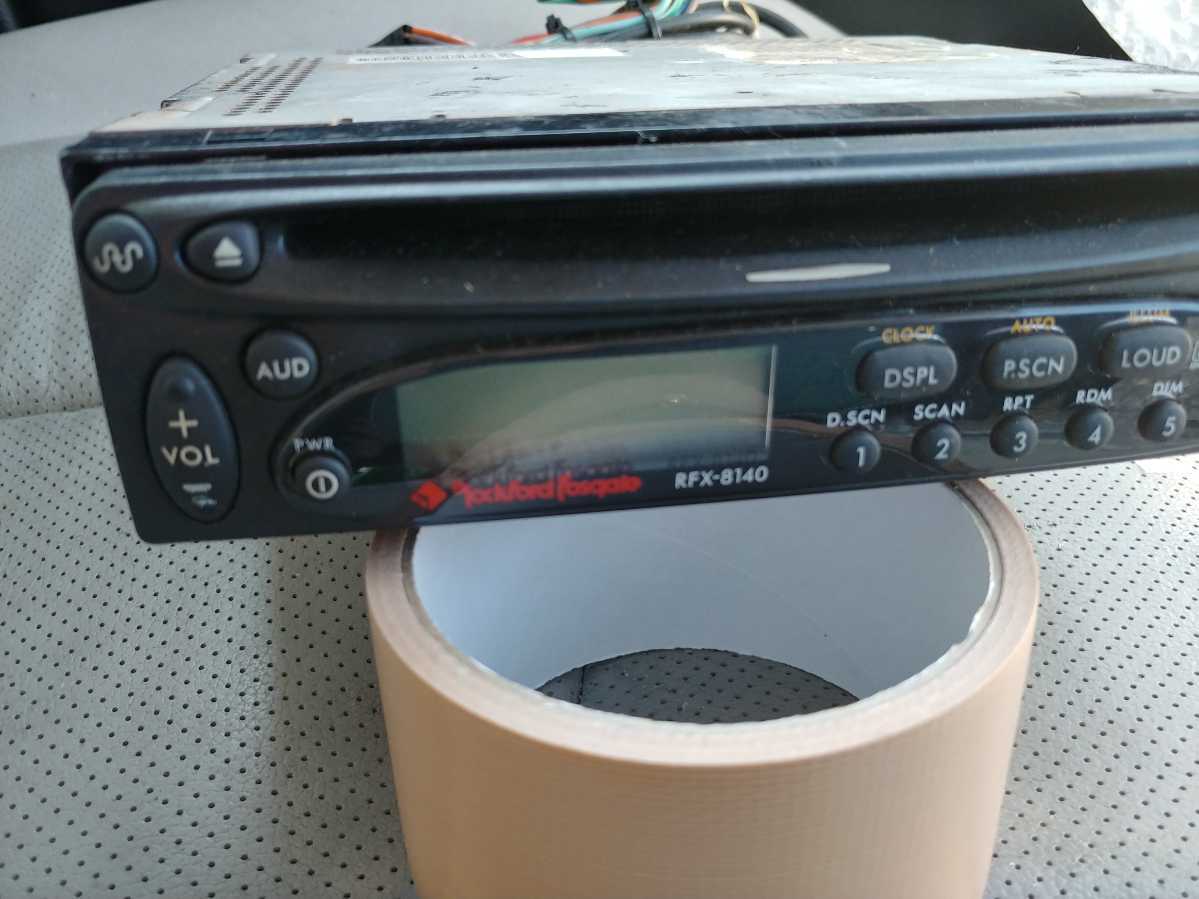 ロックフォード Rockford RFX-8250 アンプレスCDプレイヤー 通電
