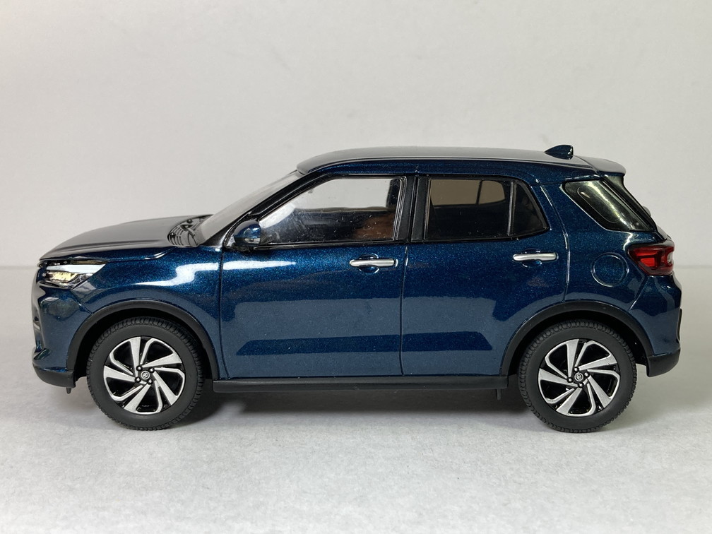 1/30 ミニカー 新型ライズ RAIZE 非売品 カラーサンプル ミニカー