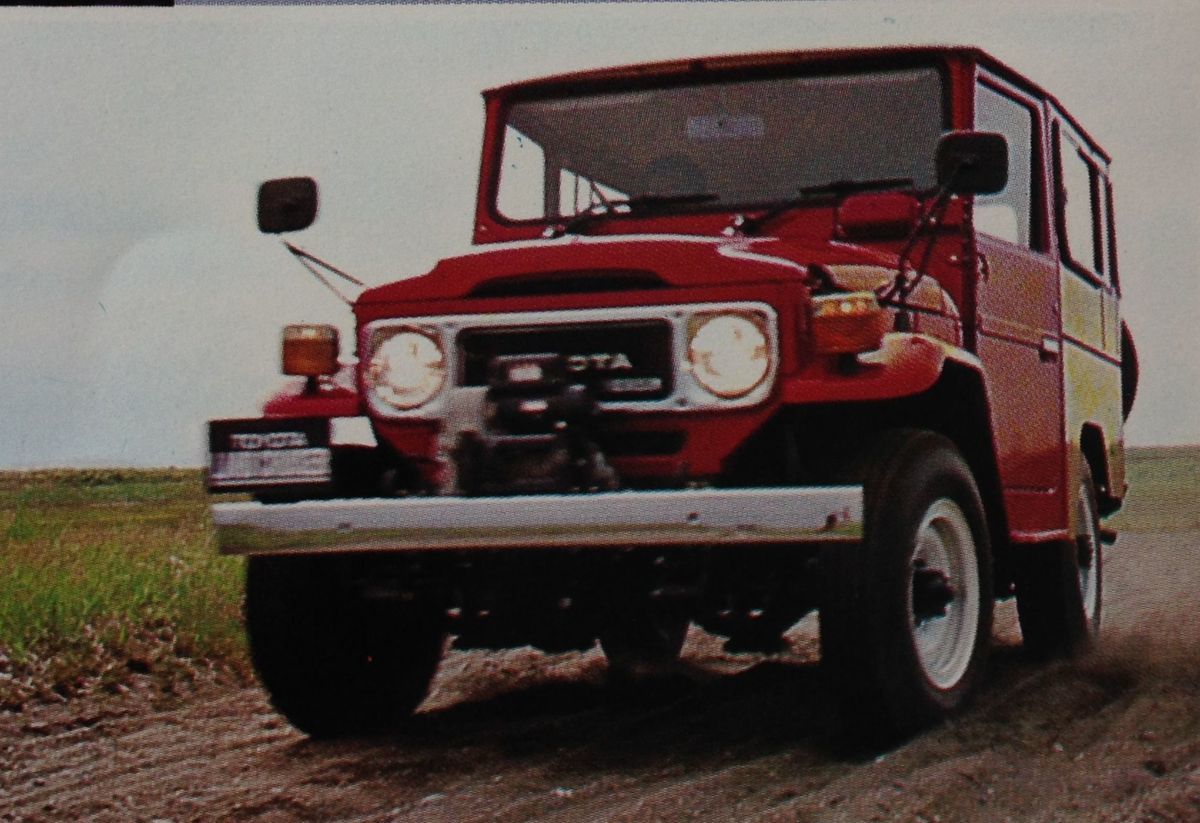 9 旧車 昭和55年 トヨタ ランドクルーザー Bj40 60系 専用カタログ 当時物 1980年 ランクル Land Cruiser の落札情報詳細 ヤフオク落札価格情報 オークフリー スマートフォン版