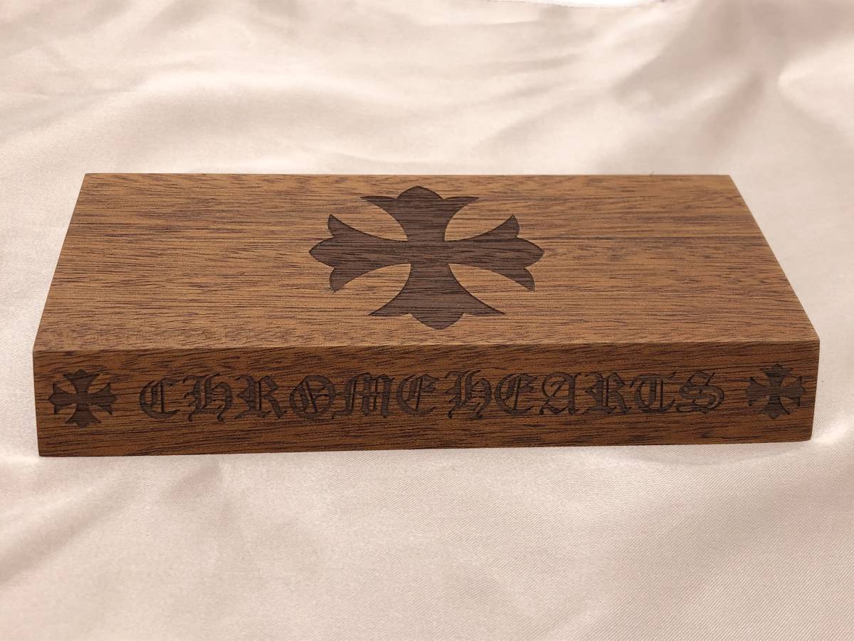CHROME HEARTS クロムハーツ ウッドプレート ディスプレイの落札情報