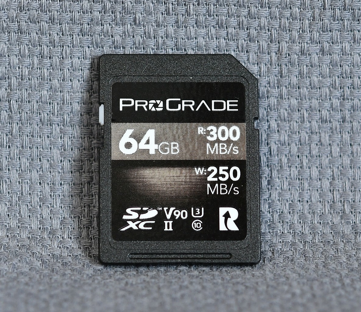 【目立った傷や汚れなし】★【使用1回】 ProGrade Digital プログレードデジタル COBALT 300R SDXC UHSII