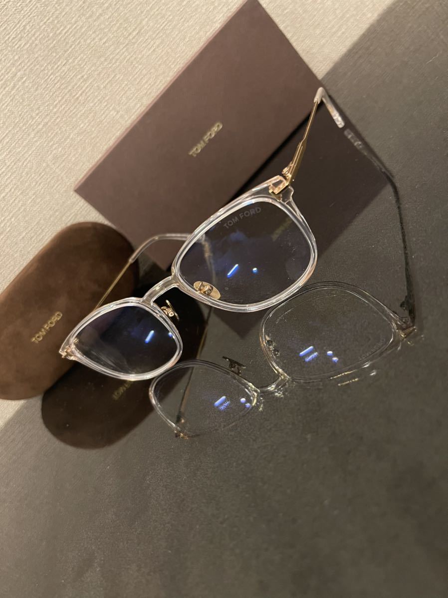 目立った傷や汚れなし】TOM FORD サングラス FT5694 チタンニウム