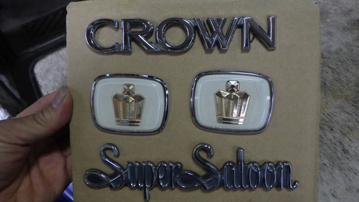 【新品】クラウン 220系/20系 CROWN ピラーエンブレム [トヨタ純正] の落札情報詳細 ヤフオク落札価格情報 オークフリー